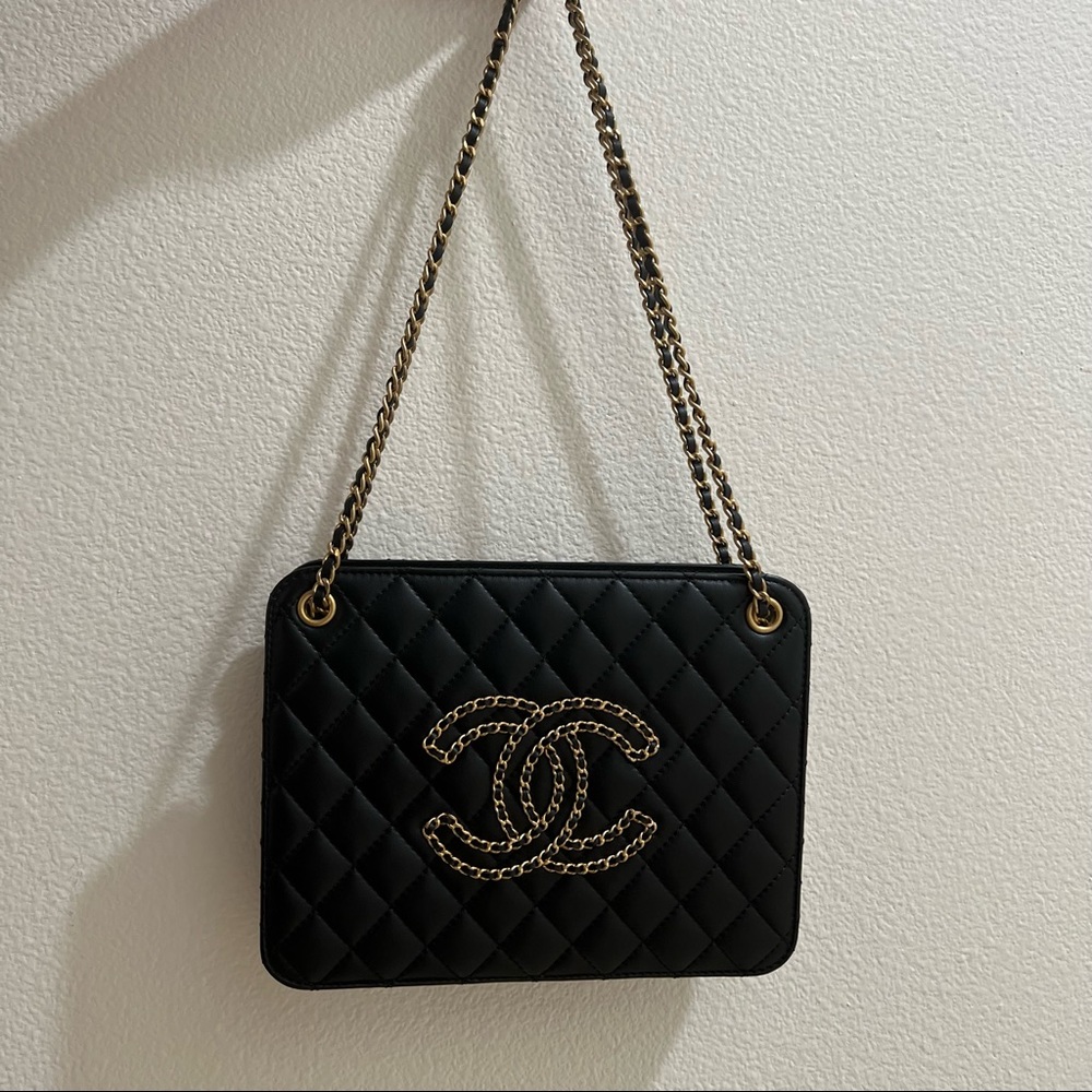 chanel CC shoulder tote bag